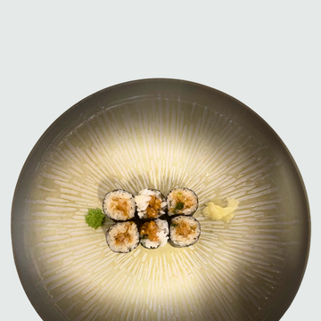 31. MAKI - SPICY SAKE SALMON f,e